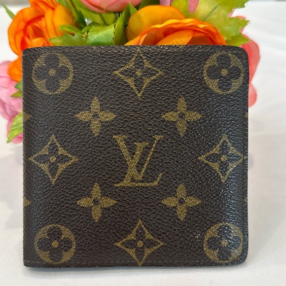 Authentic Louis Vuitton men’s wallet - Picture 1 of 14